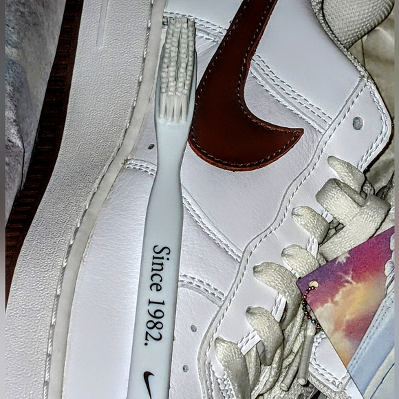 Nike Air Force One Low Retro (Anniversary Edition) 11m - Picture 6 of 8